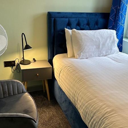 Homestay In Уолсал Екстериор снимка