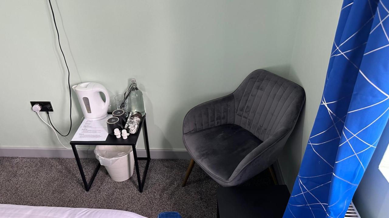 Homestay In Уолсал Екстериор снимка