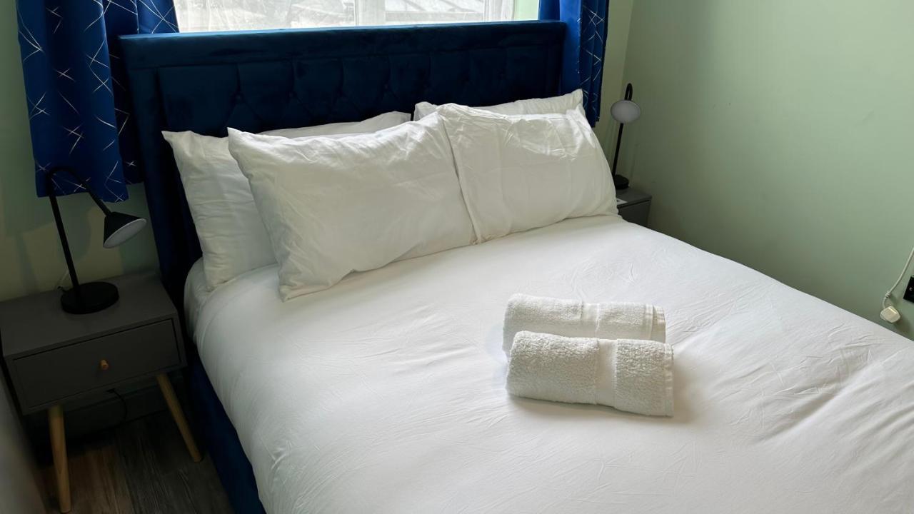 Homestay In Уолсал Екстериор снимка